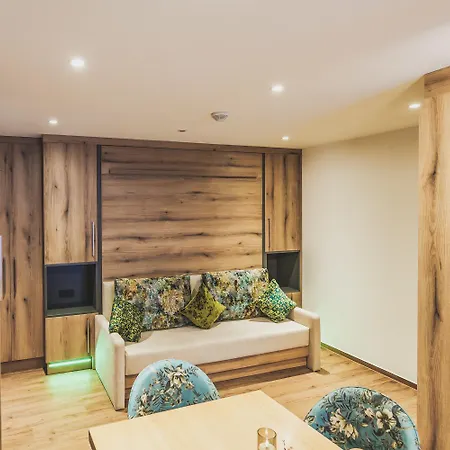 Ur-genuss Mit Wein & Weitblick Appartement *